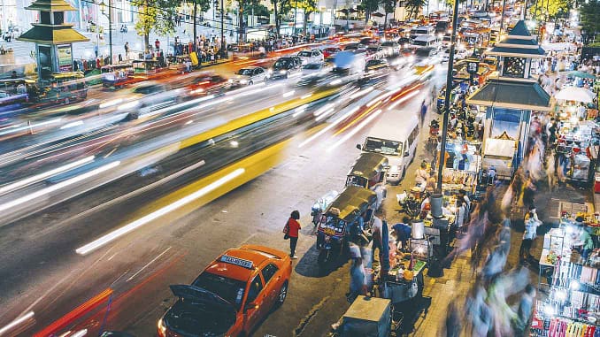 box24-01-dan-freeman-bkv-unsplash-bangkok-street Dan Freeman Bangkok lebendige Strassenszene